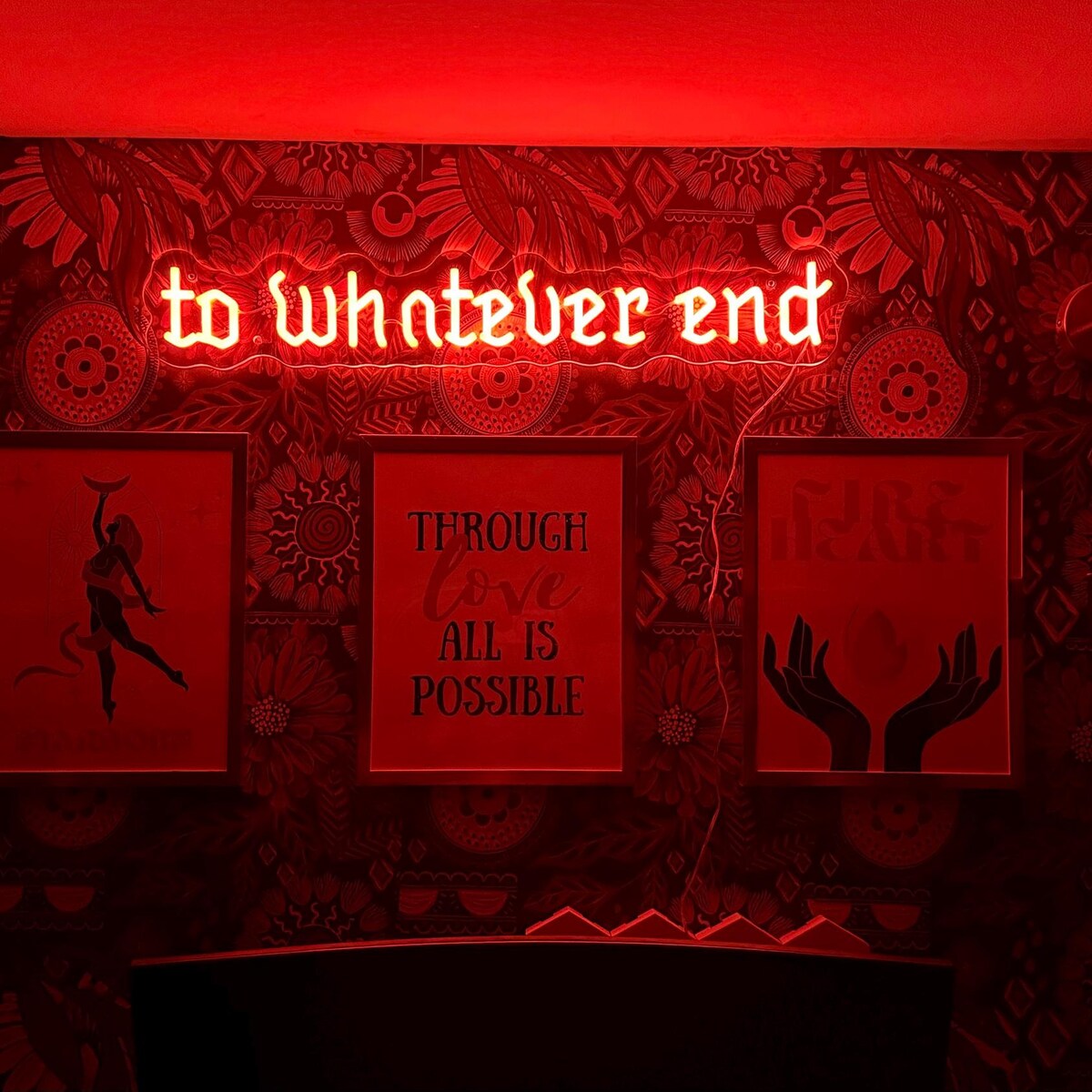 Letreiro Neon 'To Whatever End - Outdoor Lighting Quotes avaliação e preço